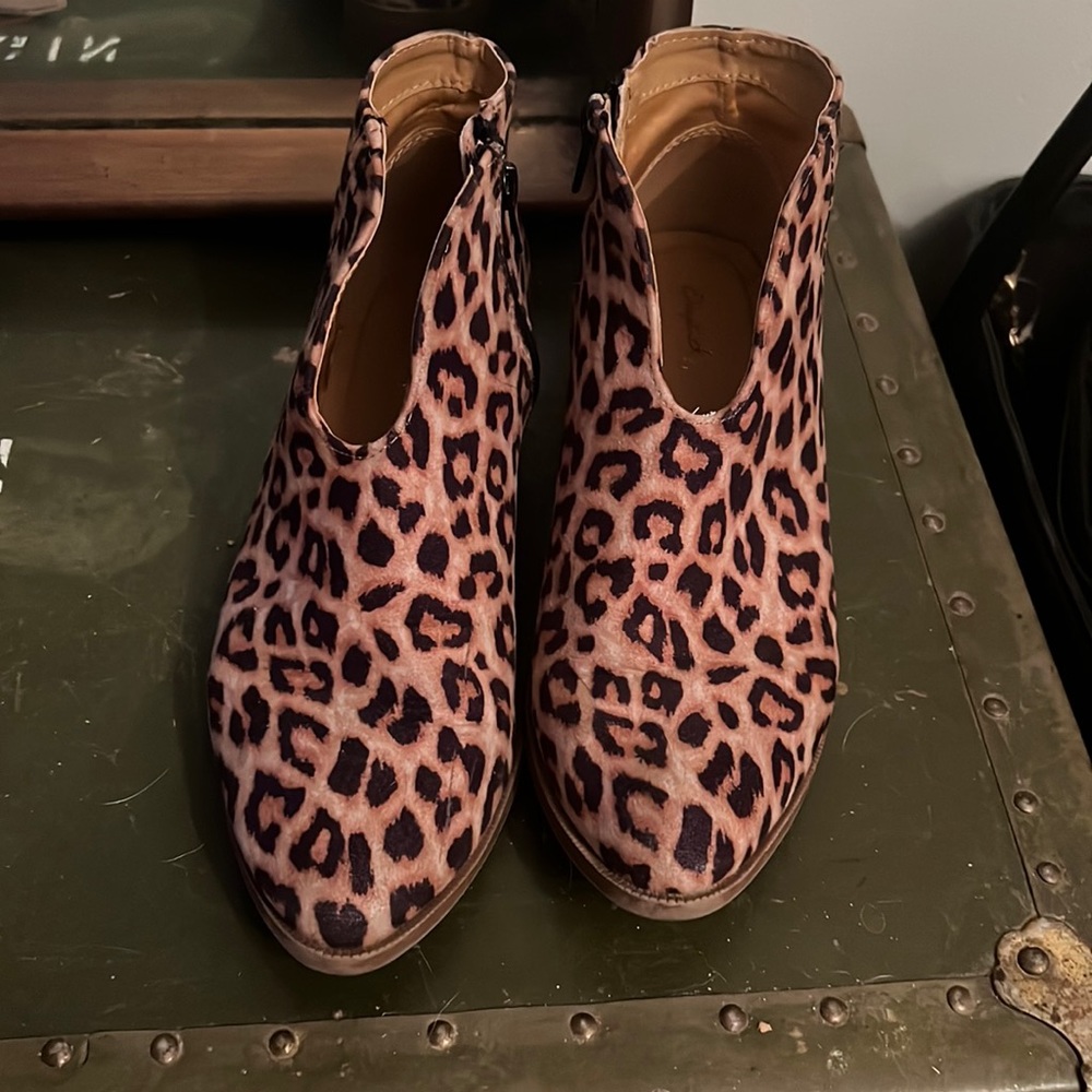 Leopard bootie